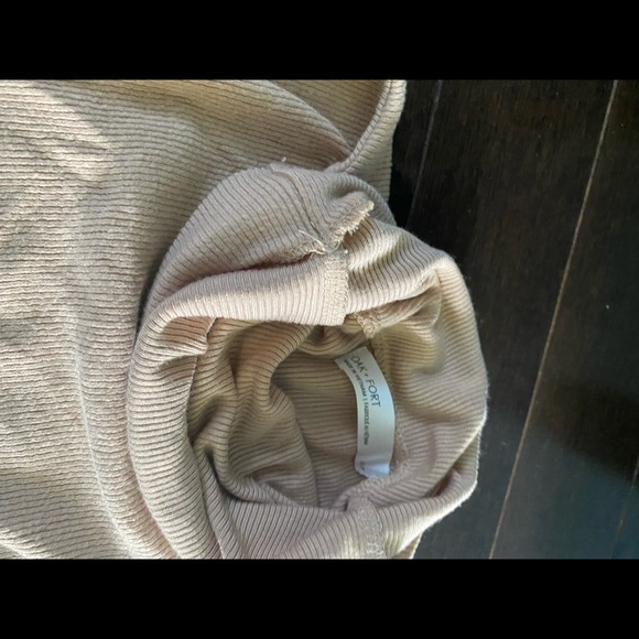 Oak and Fort cozy turtleneck - Picture 5 of 6